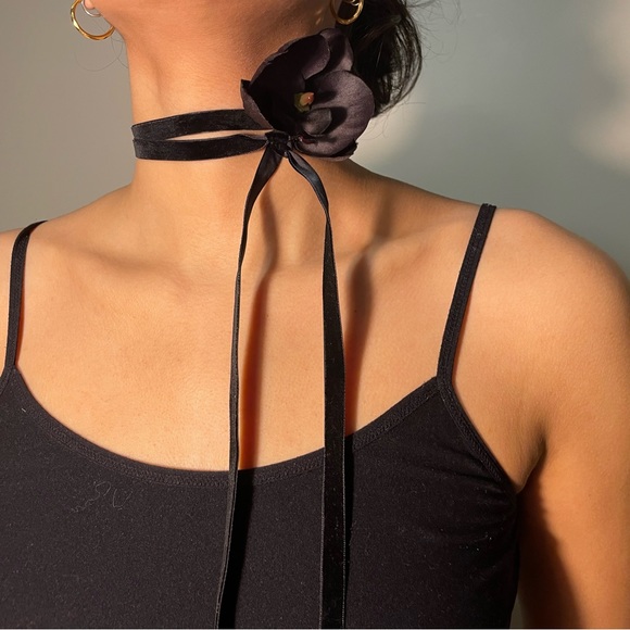 Dark gothic floral choker - Picture 2 of 3